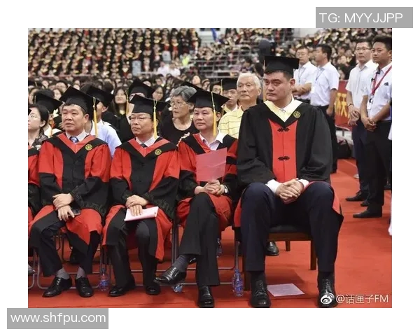 姚明挑战棕熊的勇气与智慧对决，谁能在这场较量中胜出