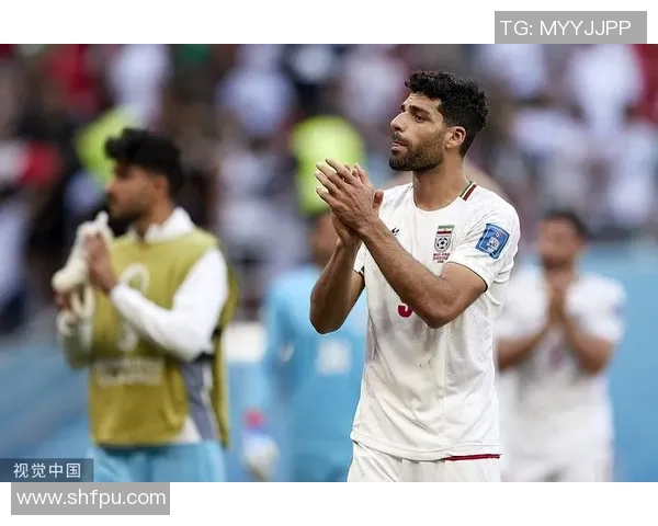 伊朗足球明星壁纸精选展现运动魅力与激情的视觉盛宴