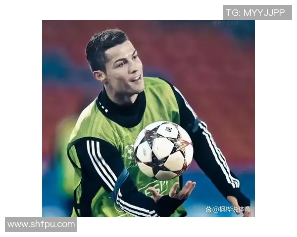 足球明星与记者的精彩互动视频揭示幕后故事与职业生涯的真实瞬间